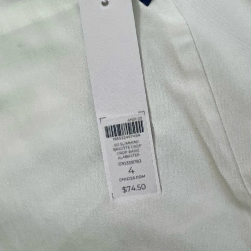 CHICO'S SO SLIMMING ""BRIGITTE SLIM LEG" CAPRIS - SIZE 18/20 (4) - Picture 10 of 11